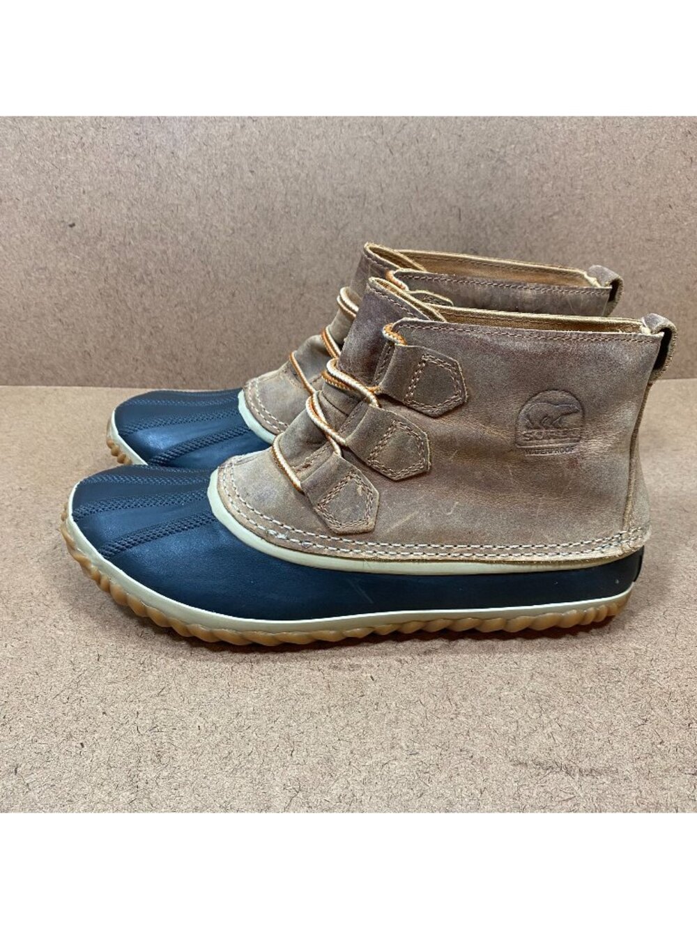 Sorel Womens Out 'N About Waterproof Leather Duck Boots Size 9.5 Brown Leather